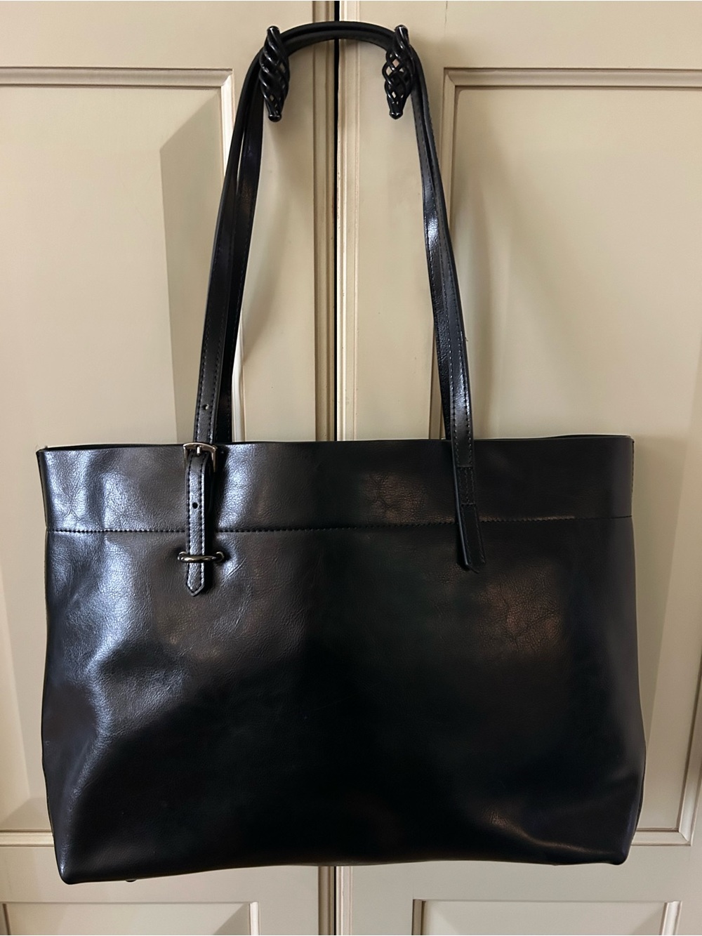Sleek Black Leather Tote with Adjustable Strap